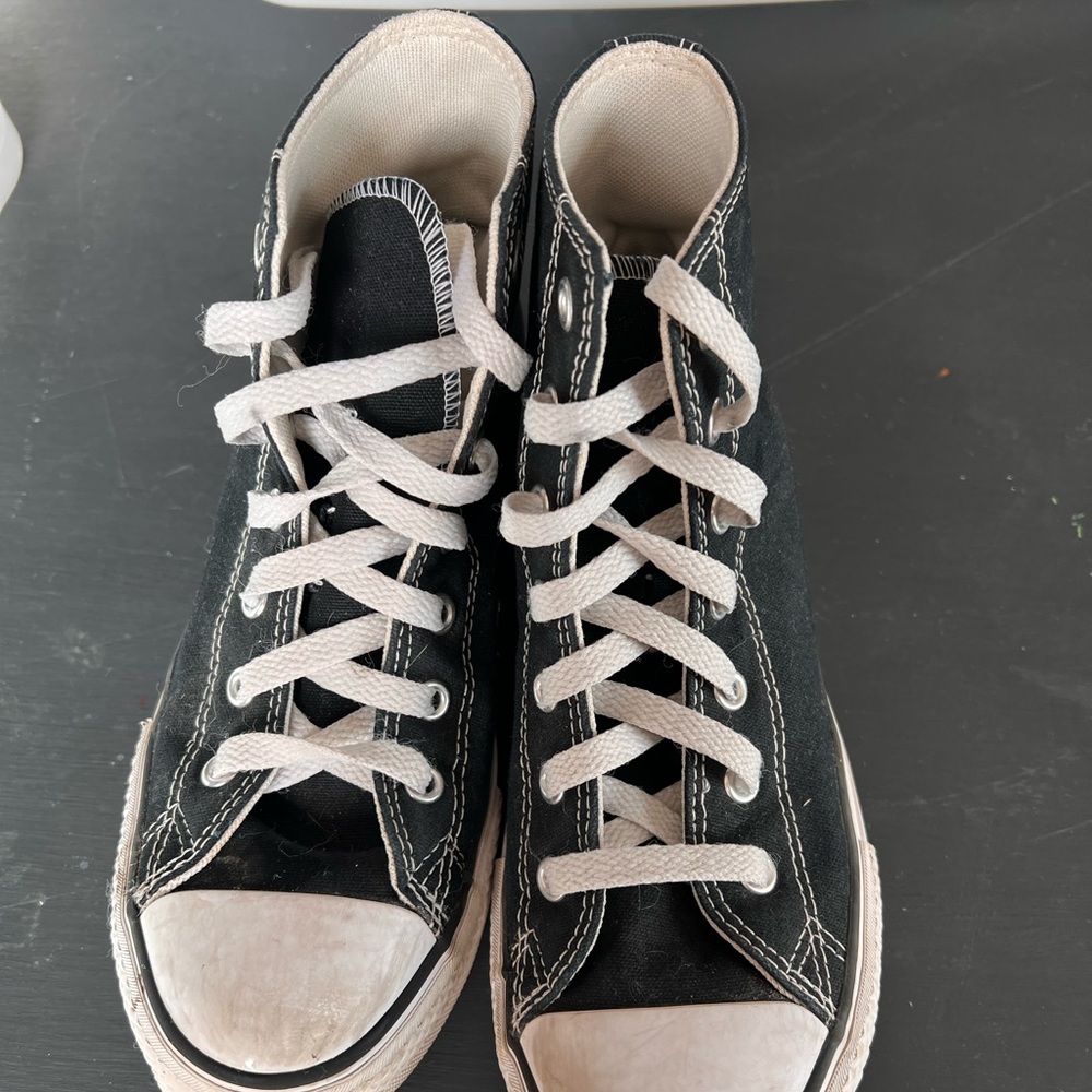 Girls Hightop Converse Shoes